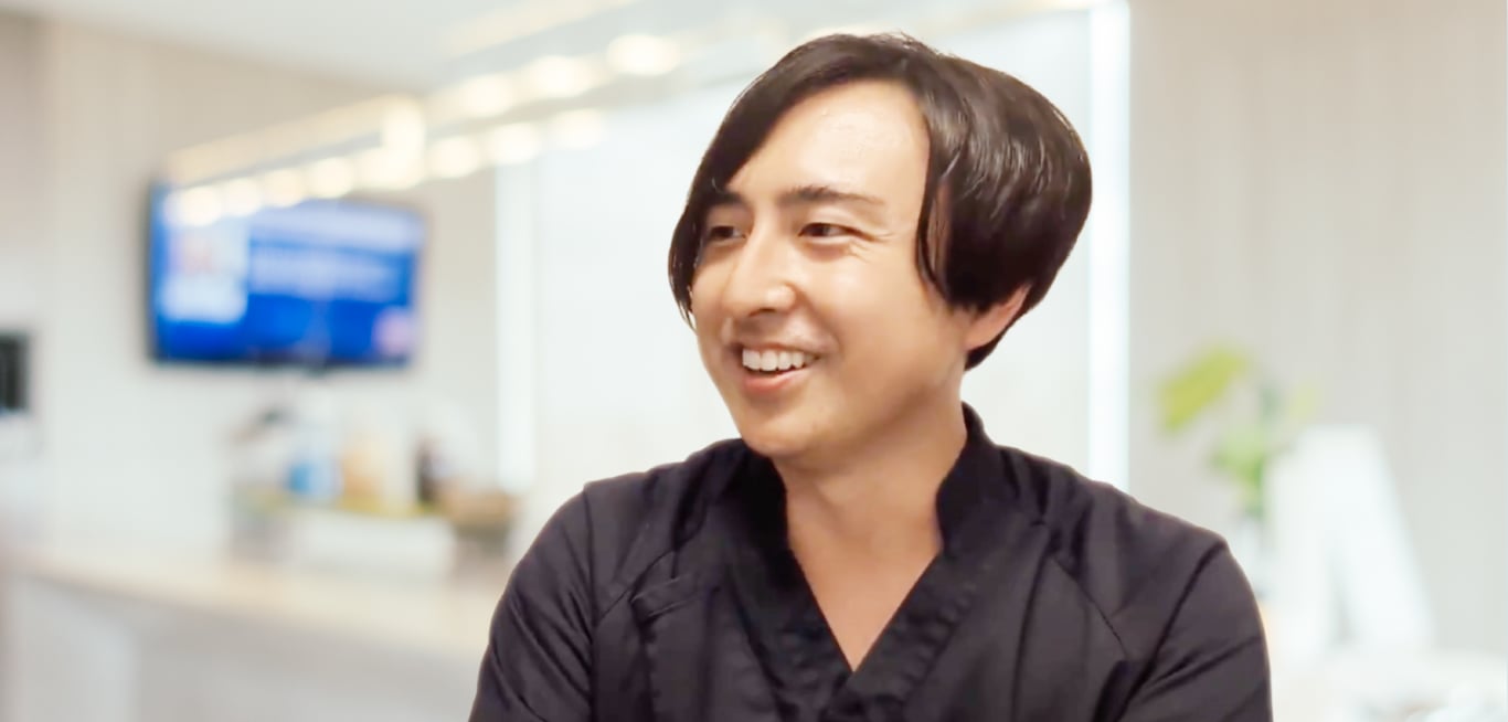 石川先生が話している様子